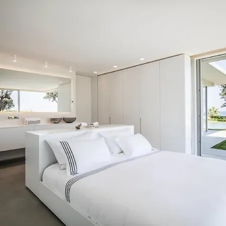 Stunning Luxury With Six Bedrooms In Ramatuelle Near Saint-tropez Villa *