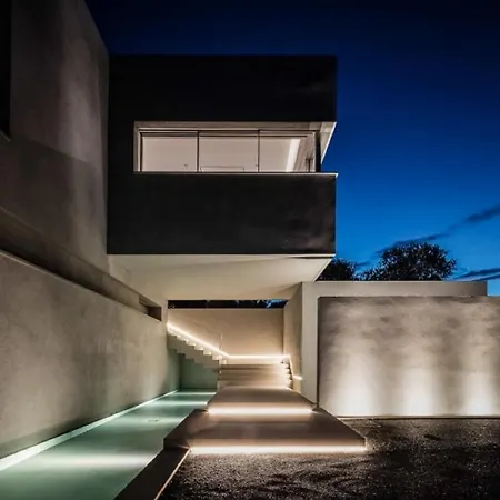 Stunning Luxury With Six Bedrooms In Ramatuelle Near Saint-tropez Villa