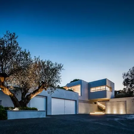 Villa Stunning Luxury With Six Bedrooms In Ramatuelle Near Saint-tropez