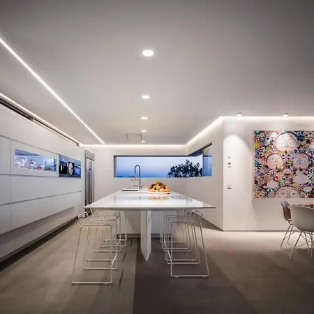 Stunning Luxury With Six Bedrooms In Ramatuelle Near Saint-tropez *