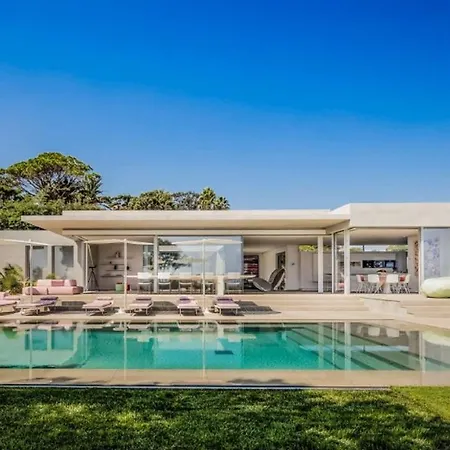 Stunning Luxury With Six Bedrooms In Ramatuelle Near Saint-tropez *