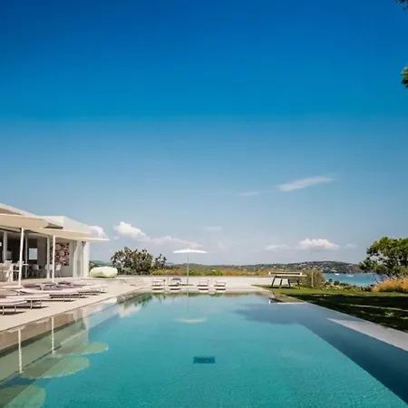 Stunning Luxury With Six Bedrooms In Ramatuelle Near Saint-tropez Villa Saint-Tropez