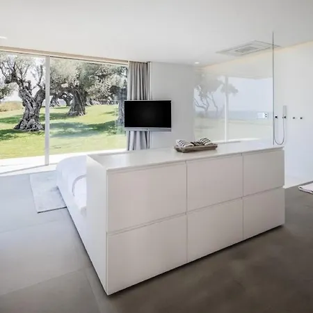 Stunning Luxury With Six Bedrooms In Ramatuelle Near Saint-tropez * Saint-Tropez